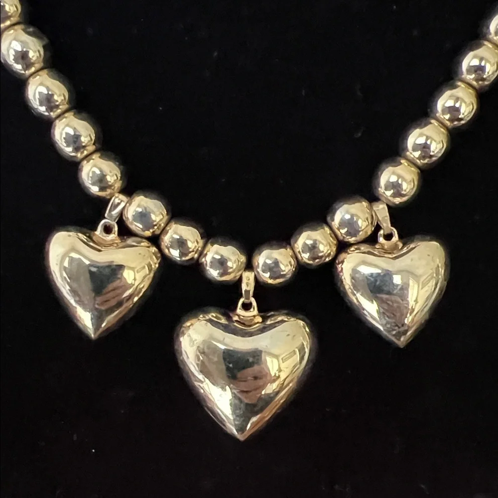 Vintage 20” Gold Tone Beaded Necklace with Three Heart Pendants - Picture 3 of 10